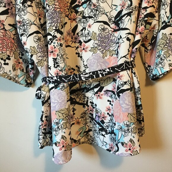 Sakura Blossom Mini Kimono Robe With Pockets - Picture 9 of 16